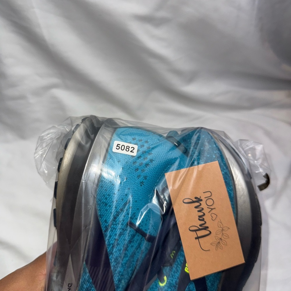 Brooks Men's Levitate 3 running shoes in the Blue/Navy/Nightlife size 10 - Picture 7 of 8